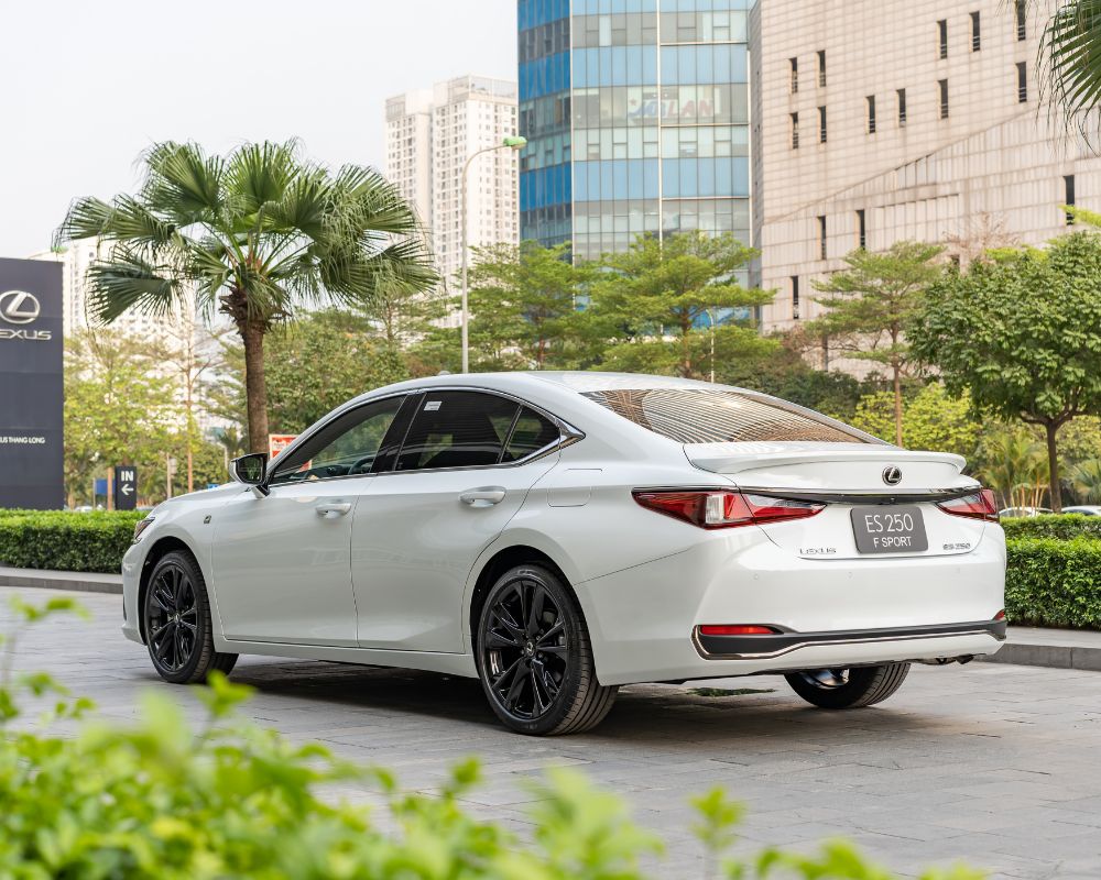 Lexus ES 250 F Sport